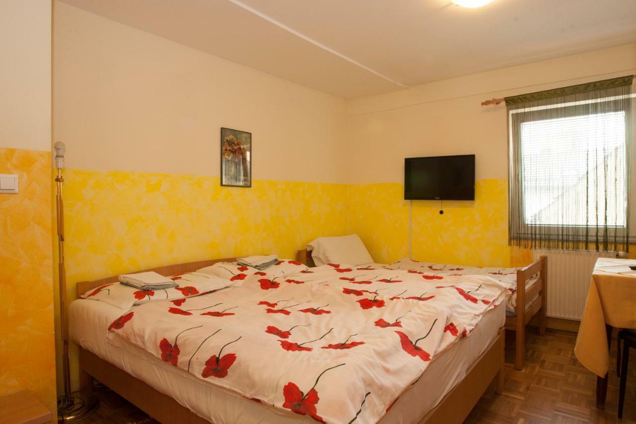 Guest House Celan Spodnja Hajdina Bagian luar foto